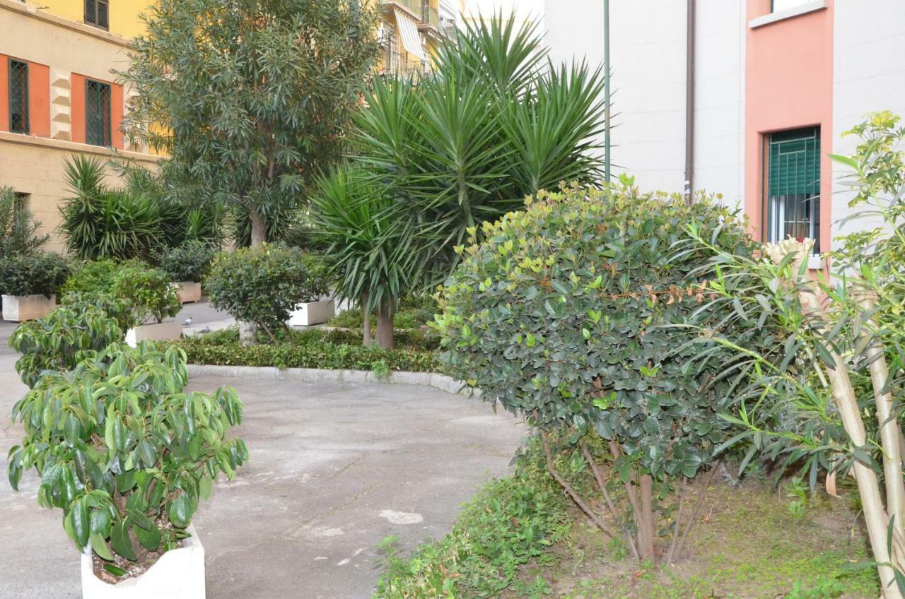 La Fontana Nel Cortile Rom